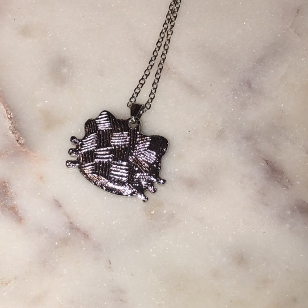 ✨NWT✨ Hello Kitty 925 Silver Plated Sparkling Pendant Necklace - Picture 12 of 13